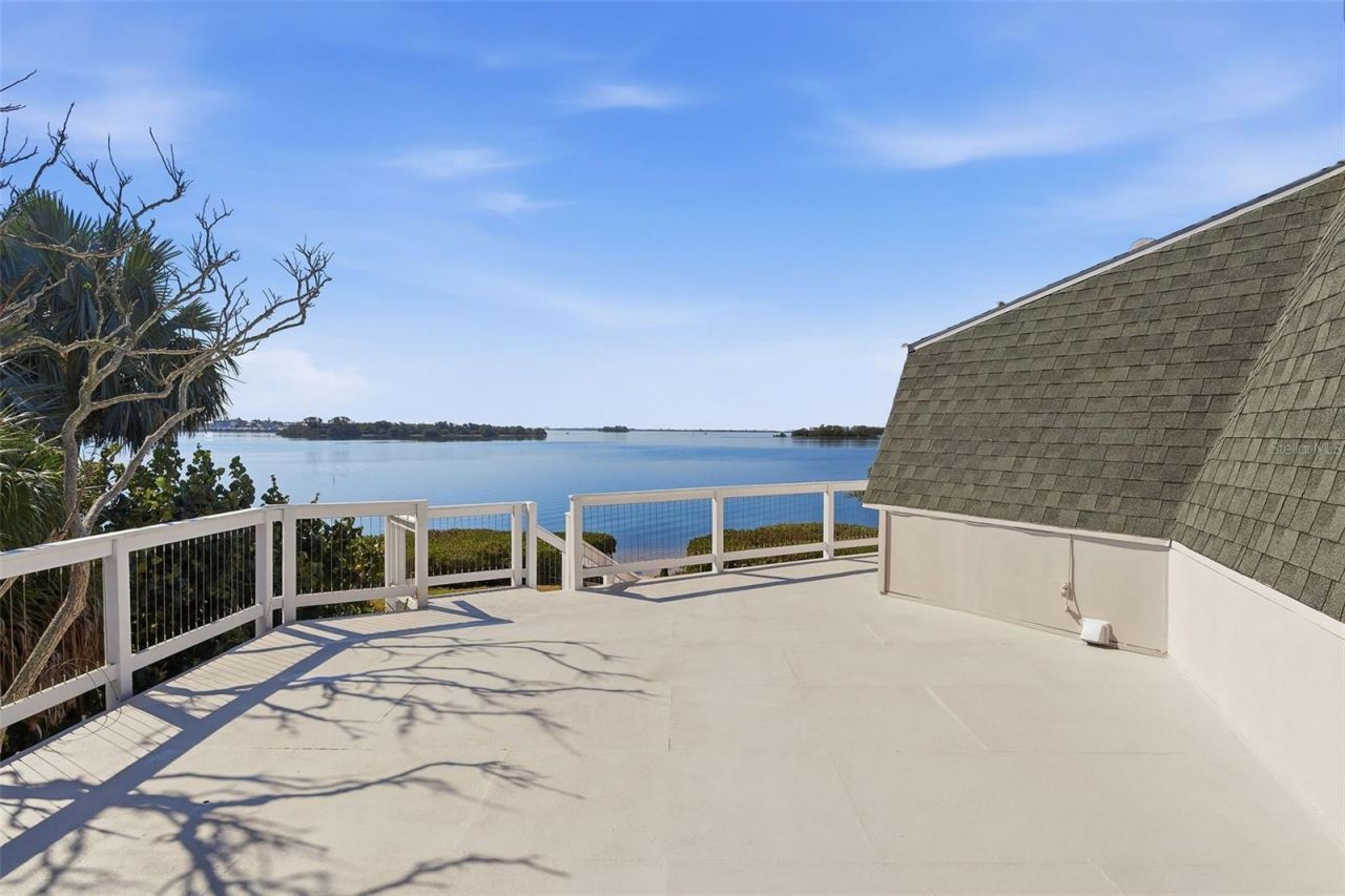 1074 Point Seaside, Crystal Beach, FL 34681 Photo