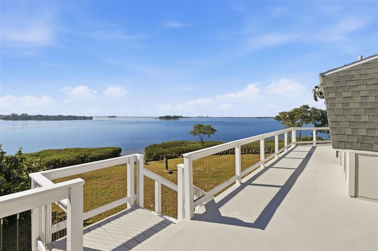 1074 Point Seaside, Crystal Beach, FL 34681 Photo