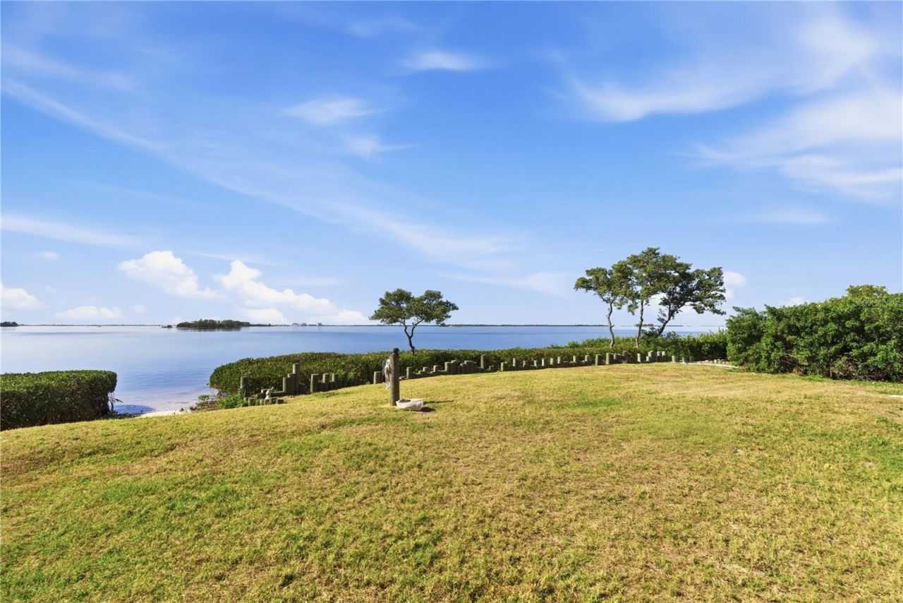1074 Point Seaside, Crystal Beach, FL 34681 Photo