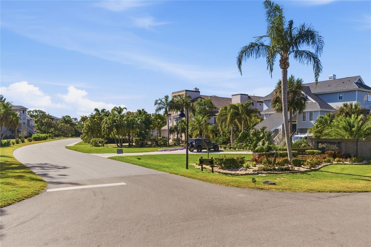 1074 Point Seaside, Crystal Beach, FL 34681 Photo