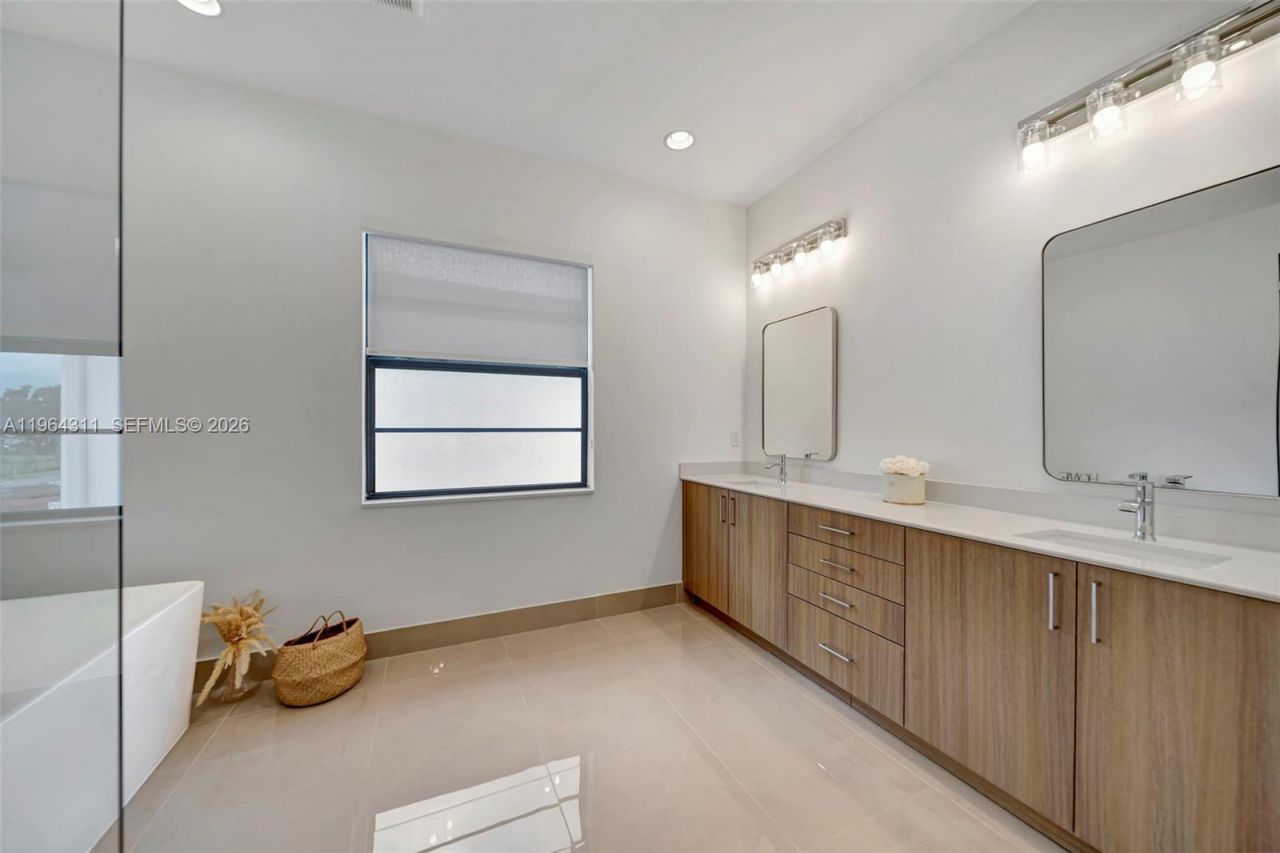 1454 SW 23rd St, Fort Lauderdale, FL 33315 Photo