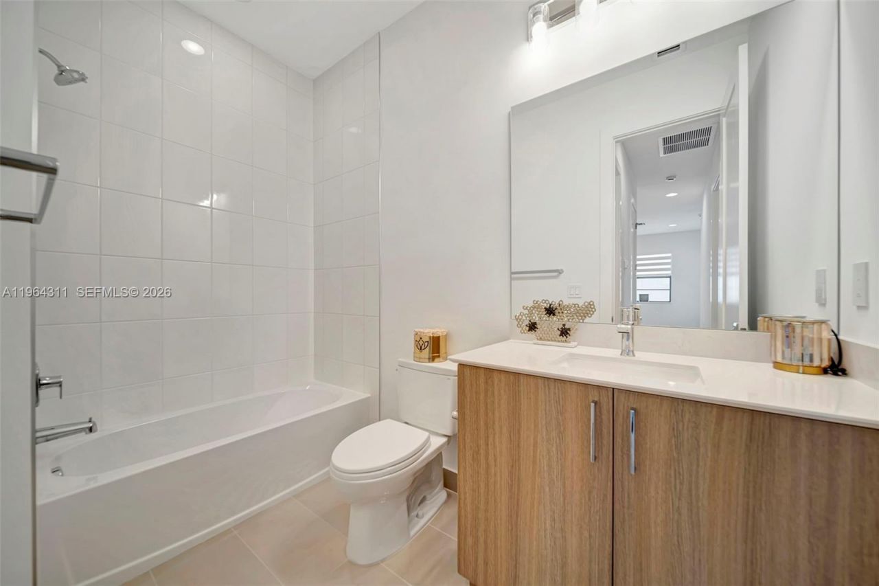 1454 SW 23rd St, Fort Lauderdale, FL 33315 Photo