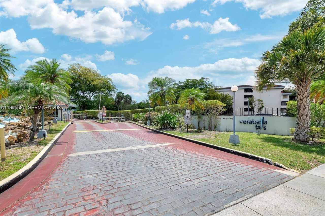 8275 SW 152nd Ave, Unit D-101, Miami, FL 33193 Photo