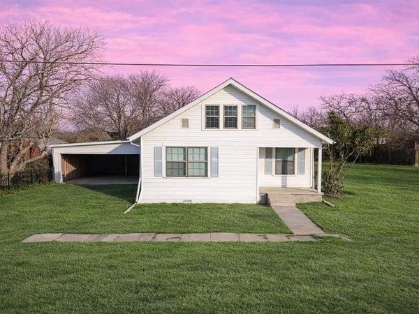 108 W Stroud Street, Frost, TX 76641