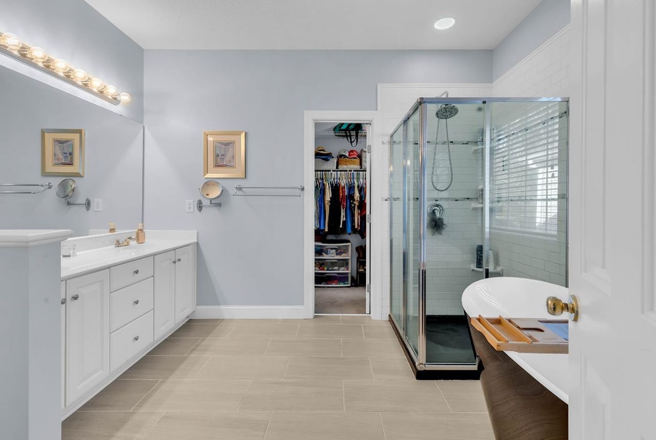 1185 N Blackmoor Dr. Photo 21