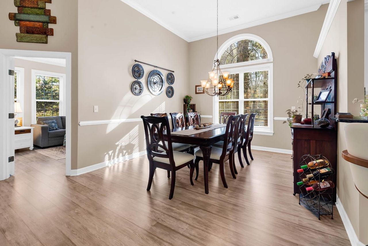 1185 N Blackmoor Dr. Photo 8