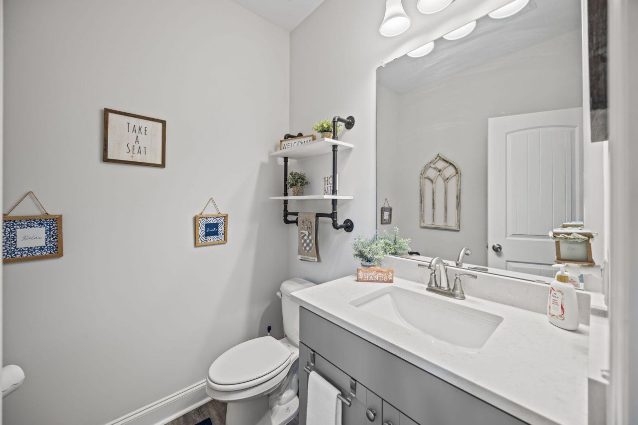 4802 Walking Horse Road Photo 15