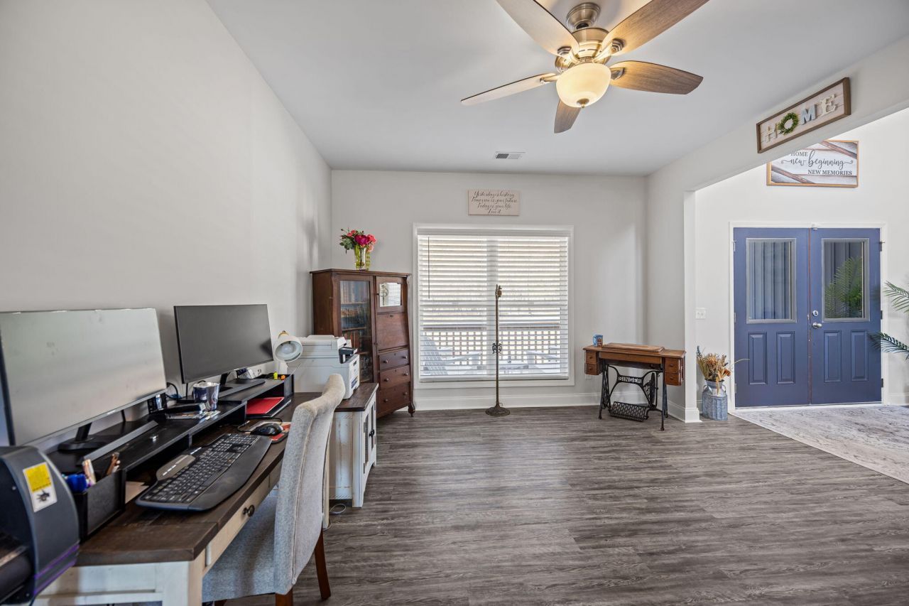 4802 Walking Horse Road Photo 16