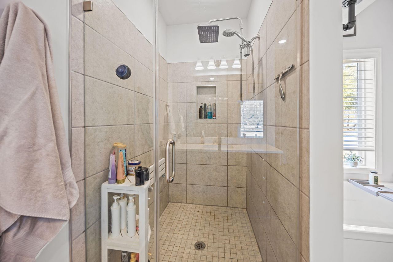 4802 Walking Horse Road Photo 20