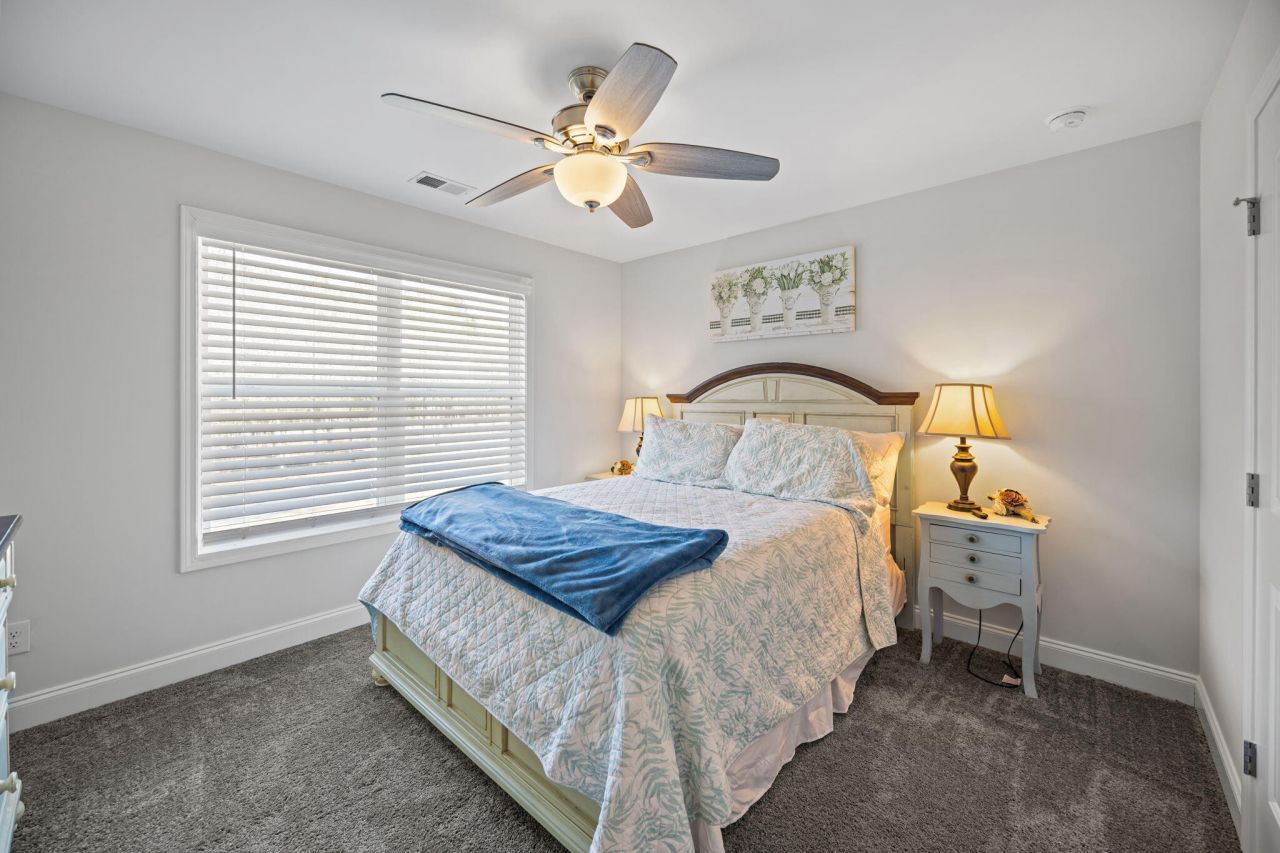 4802 Walking Horse Road Photo 21