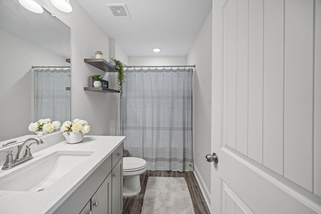 4802 Walking Horse Road Photo 24