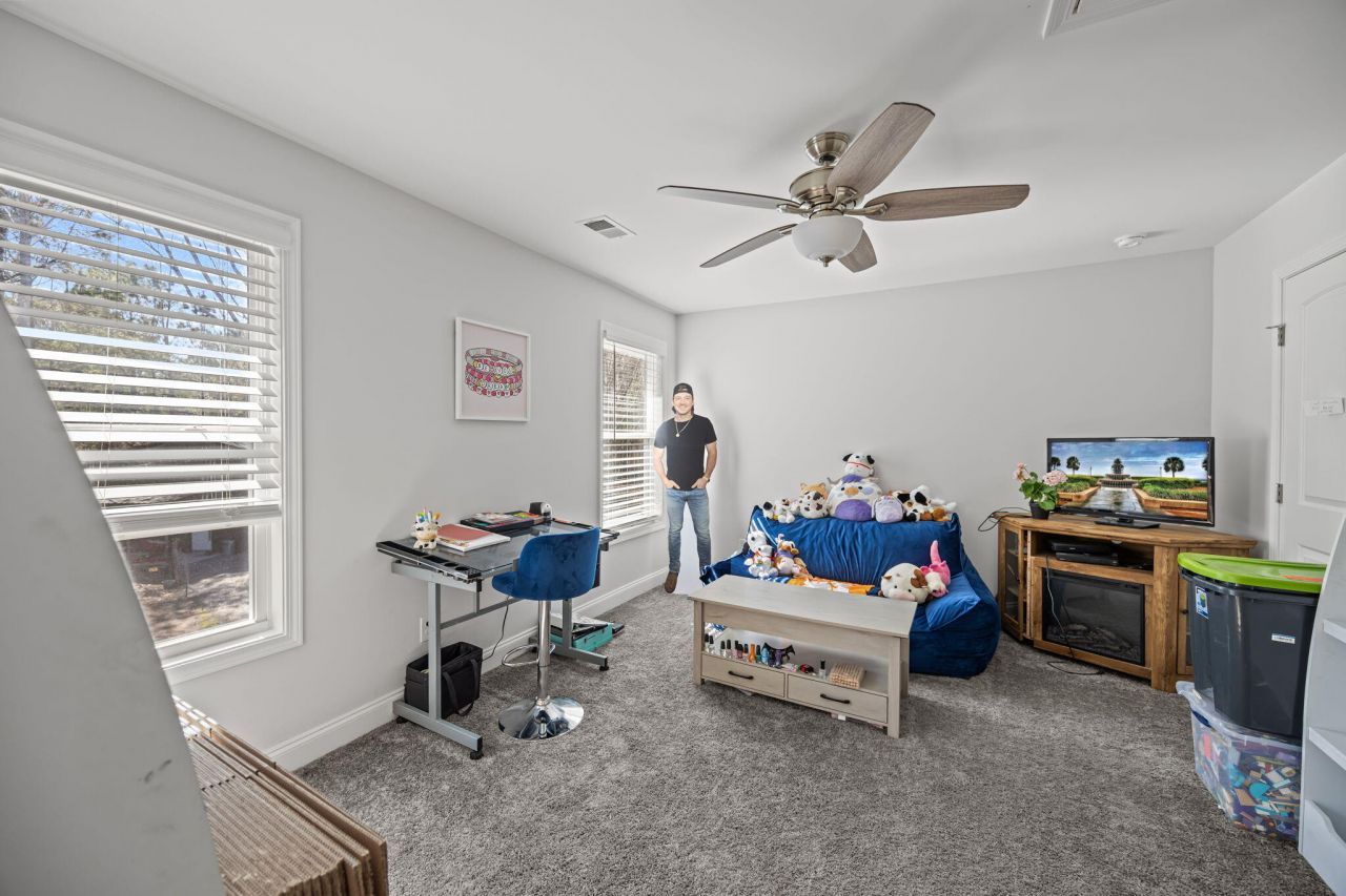 4802 Walking Horse Road Photo 27