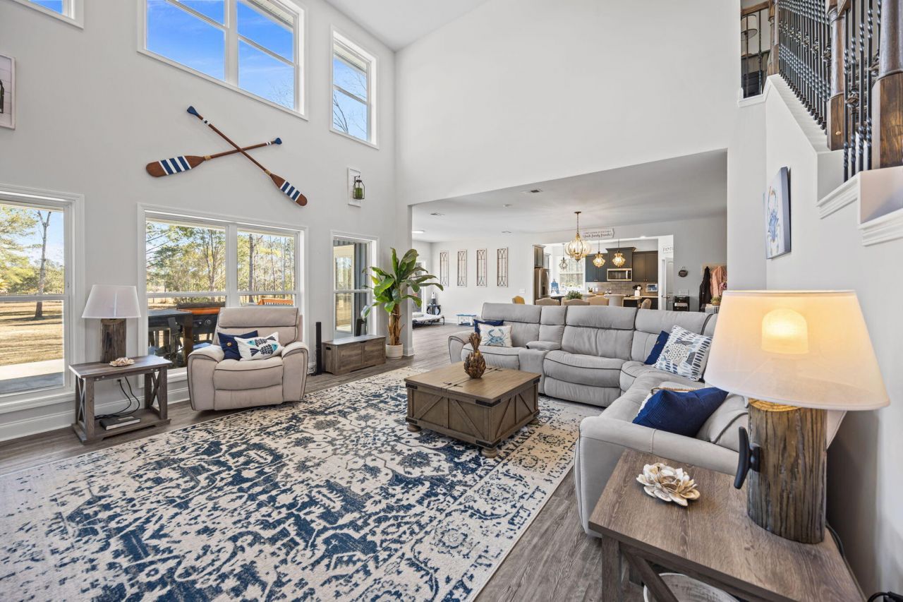 4802 Walking Horse Road Photo 5