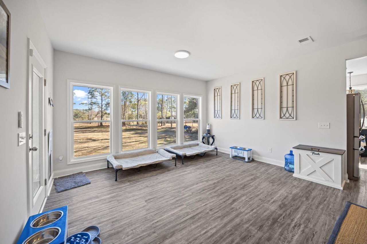 4802 Walking Horse Road Photo 9