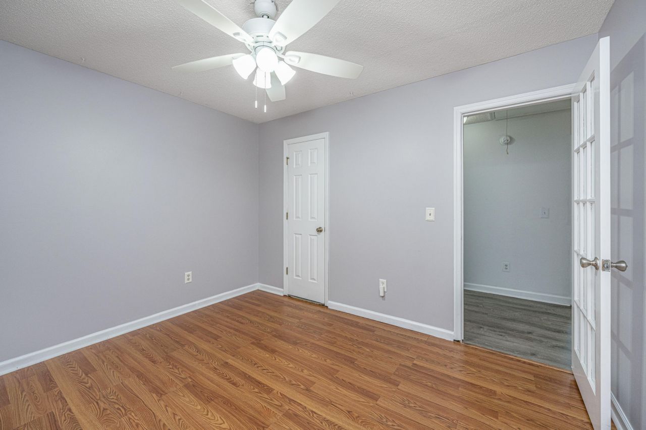 2135 Pinehurst Avenue Photo 33