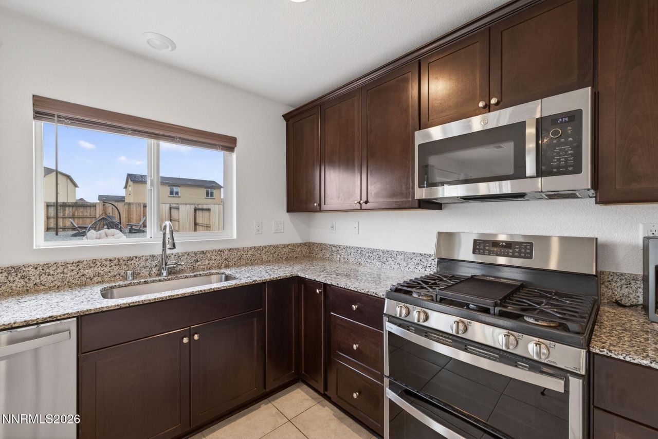 8960 Wolf River Drive, Reno, NV 89506 Photo