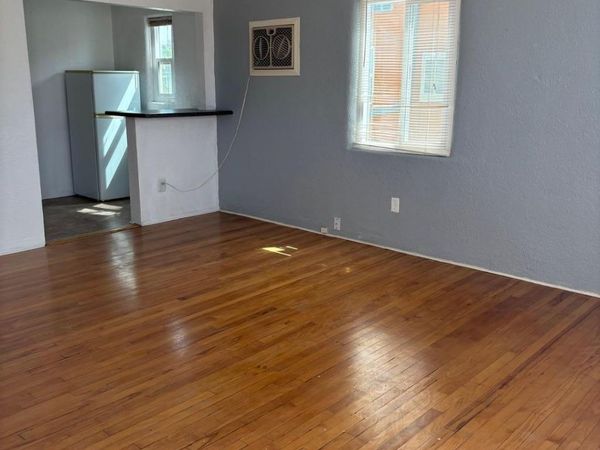 543 Cedar Street SE, Unit 5, Albuquerque, NM 87106