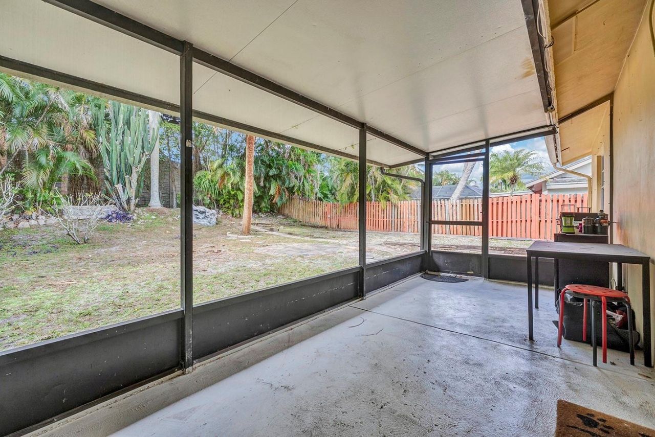 19667 Delaware Circle, Boca Raton, FL 33434 Photo