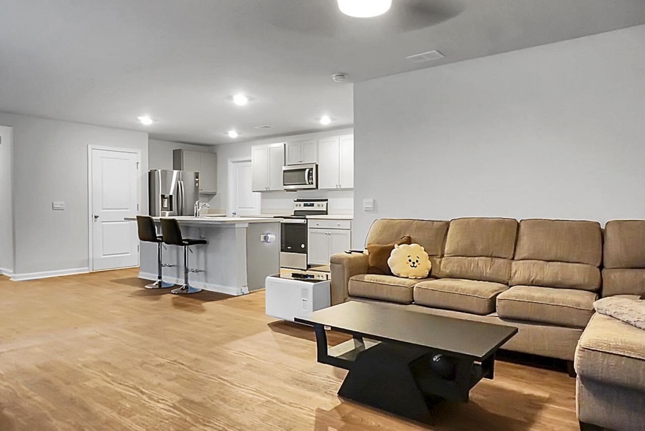 639 Red Mulberry Road Photo 20