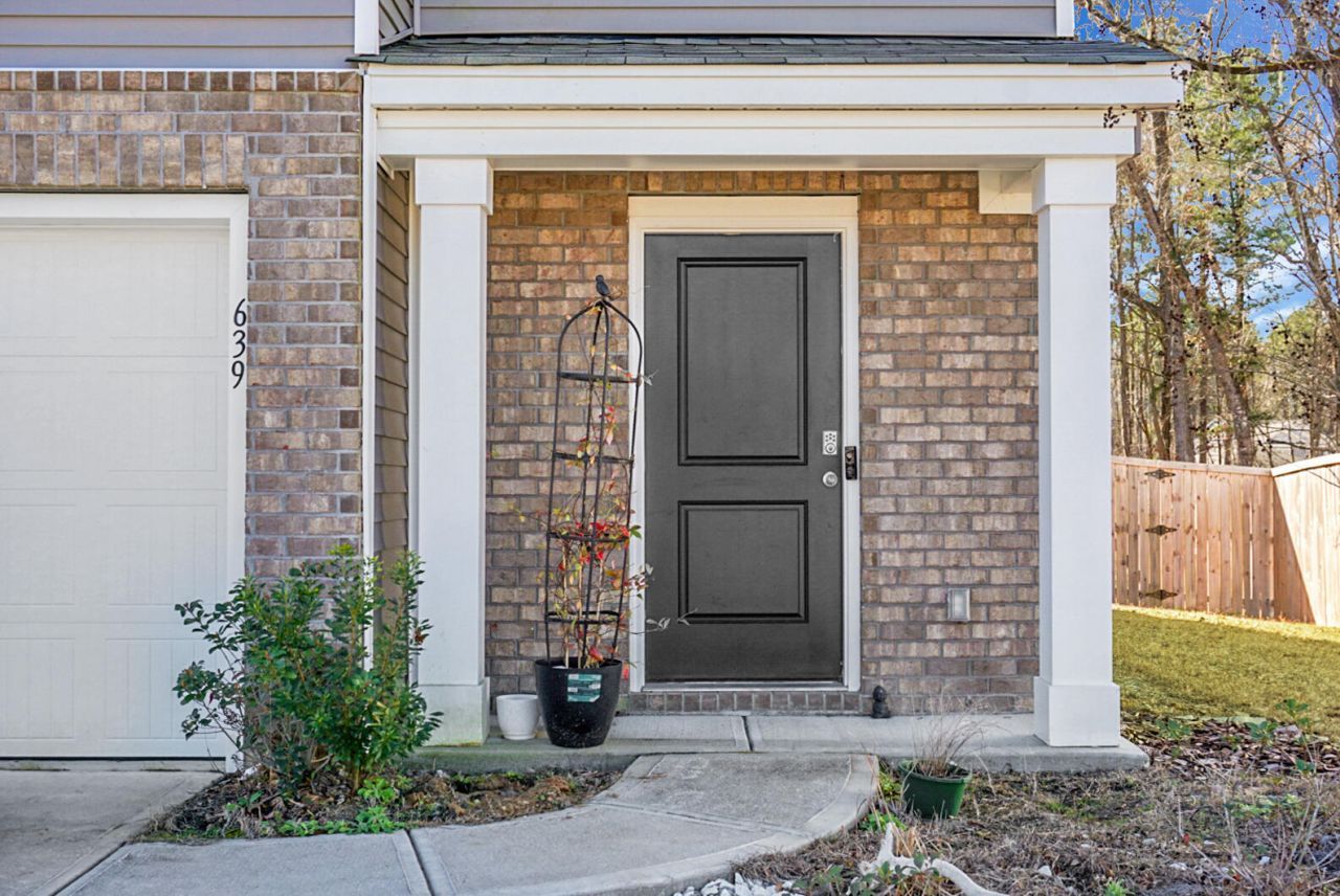 639 Red Mulberry Road Photo 6