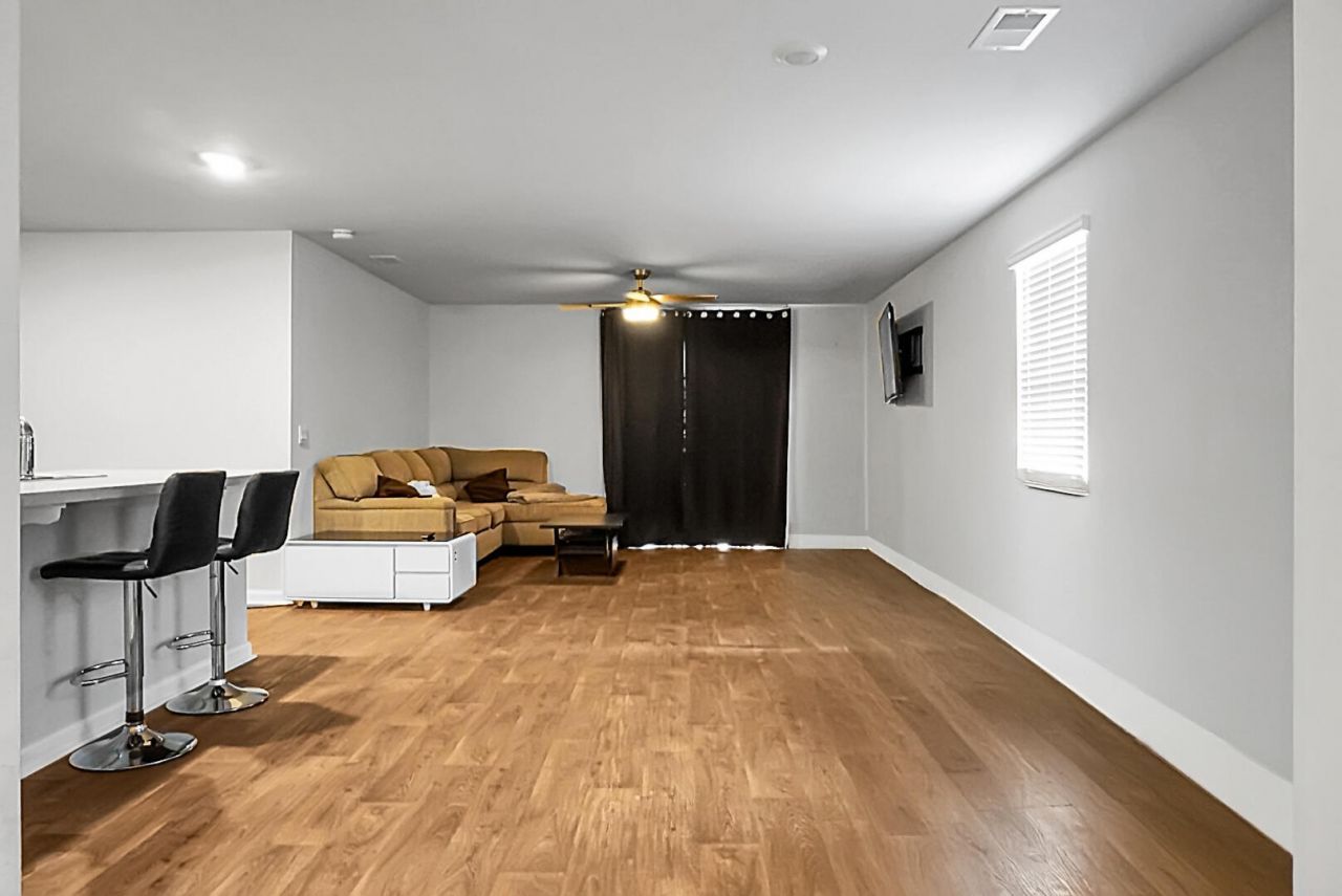 639 Red Mulberry Road Photo 8