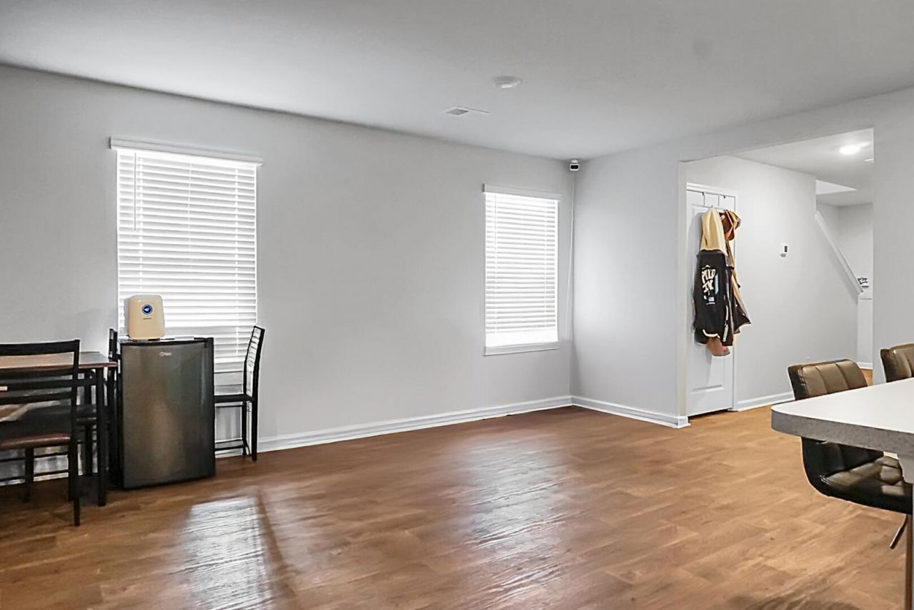 639 Red Mulberry Road Photo 9