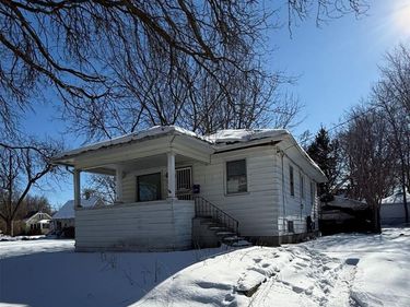 1540 Illinois Avenue, Flint, MI 48506