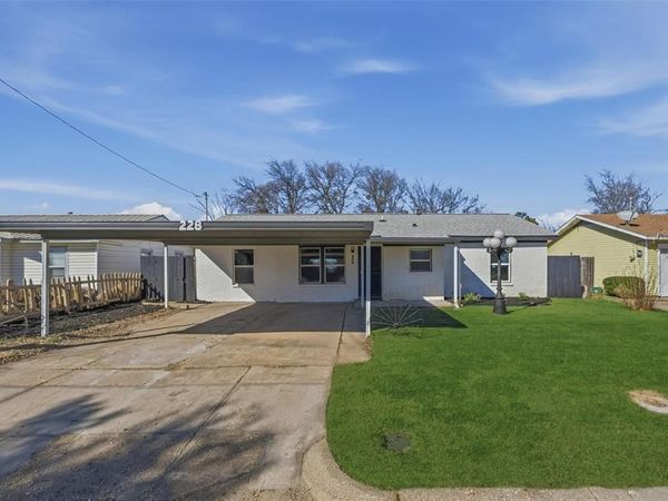 228 Kay Lane, Saginaw, TX 76179