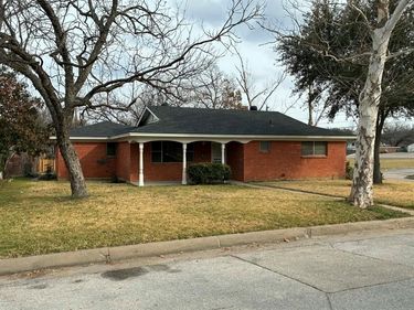 2421 Shalon Avenue, Fort Worth, TX 76112