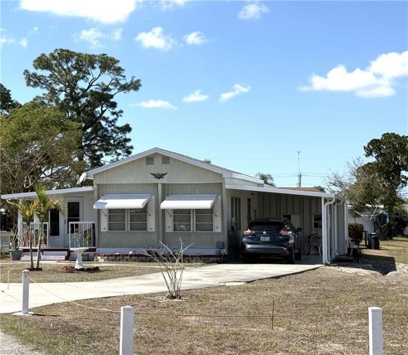 123 Flame Ln, North Fort Myers, FL 33917 Photo