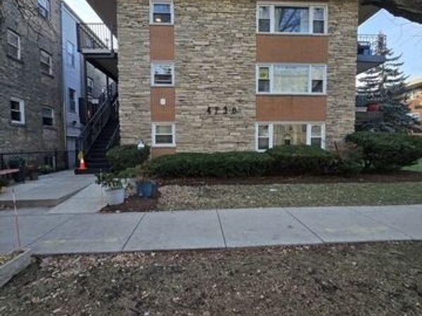 4730 N Kenneth Avenue, Unit 2G, Chicago, IL 60630
