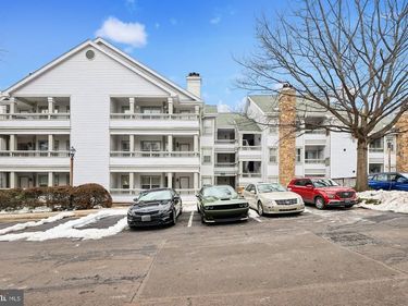 4405 SEDGEHURST DRIVE, Unit 202, FAIRFAX, VA 22033