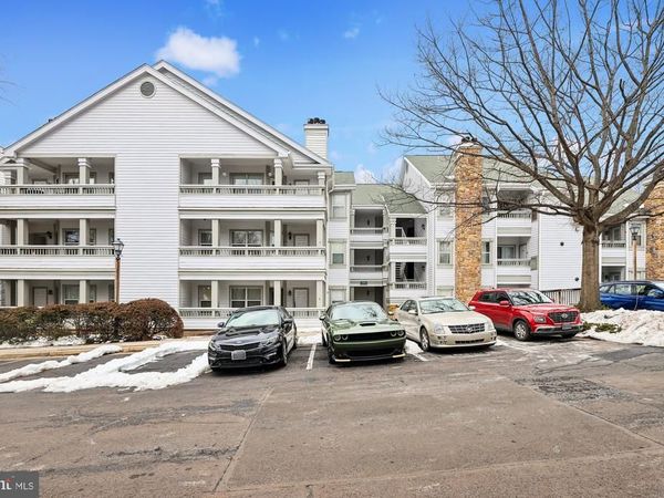 4405 SEDGEHURST DRIVE, Unit 202, FAIRFAX, VA 22033