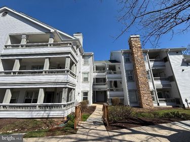 4405 SEDGEHURST DRIVE, Unit 202, FAIRFAX, VA 22033