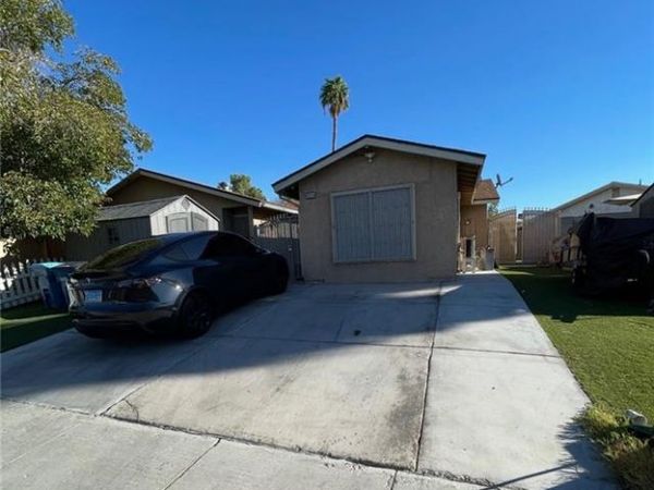 4800 Chantilly Avenue, Las Vegas, NV 89110