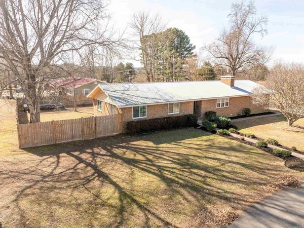 1703 W Moore Street, Heber Springs, AR 72543