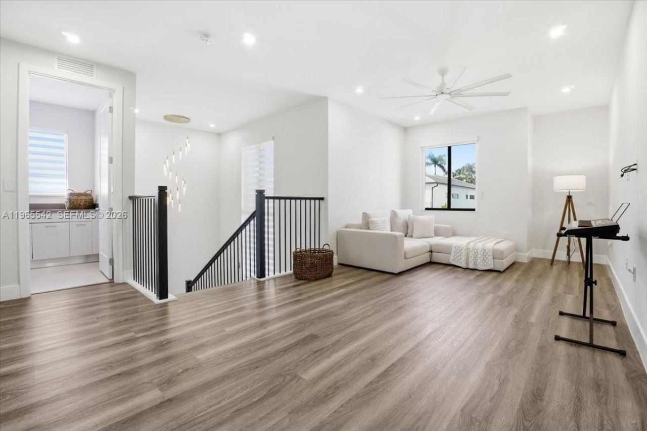 8096 NW 48th Ter , Doral, FL 33166 Photo