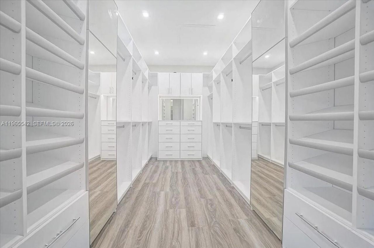 8096 NW 48th Ter , Doral, FL 33166 Photo