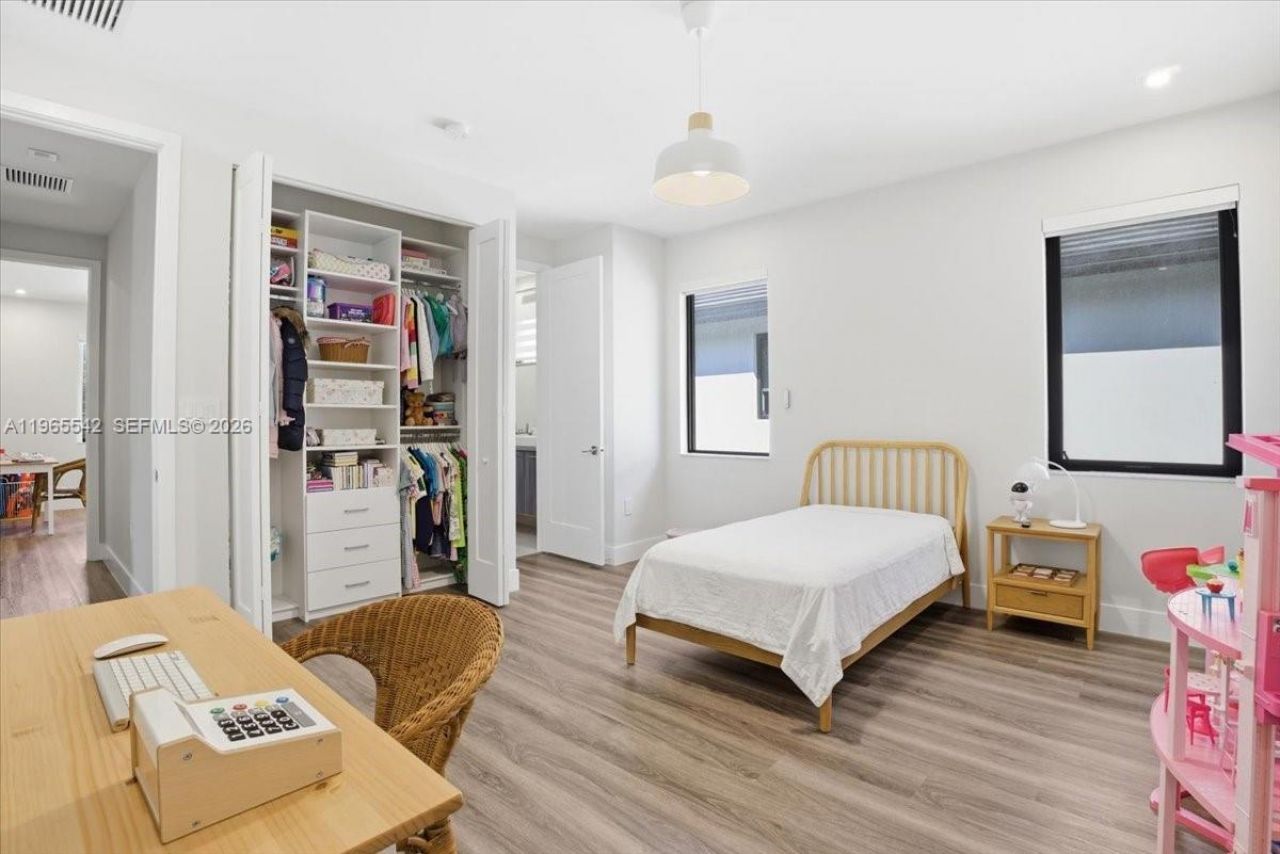 8096 NW 48th Ter , Doral, FL 33166 Photo