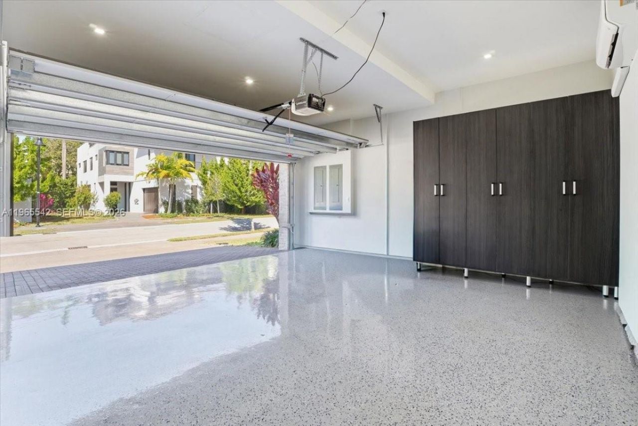 8096 NW 48th Ter , Doral, FL 33166 Photo