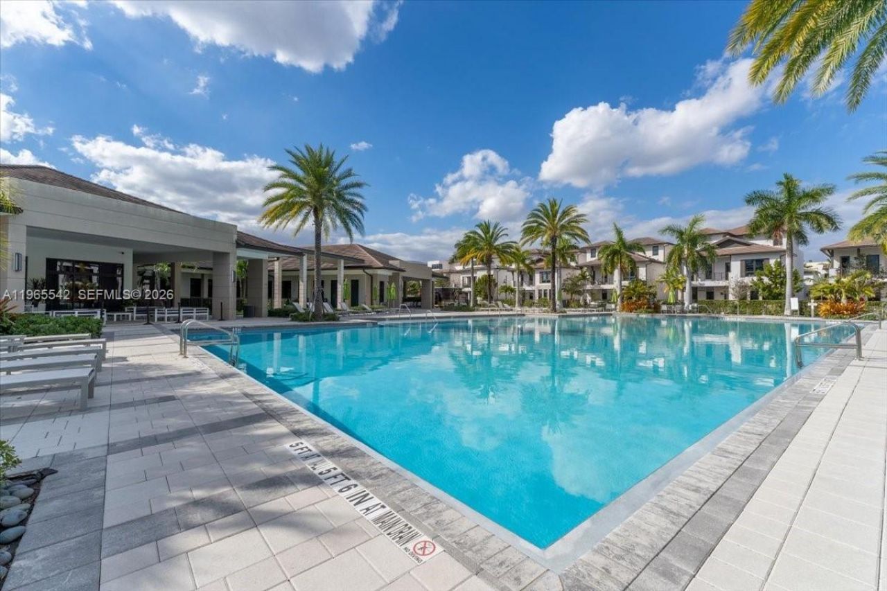 8096 NW 48th Ter , Doral, FL 33166 Photo