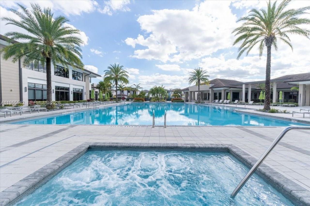 8096 NW 48th Ter , Doral, FL 33166 Photo