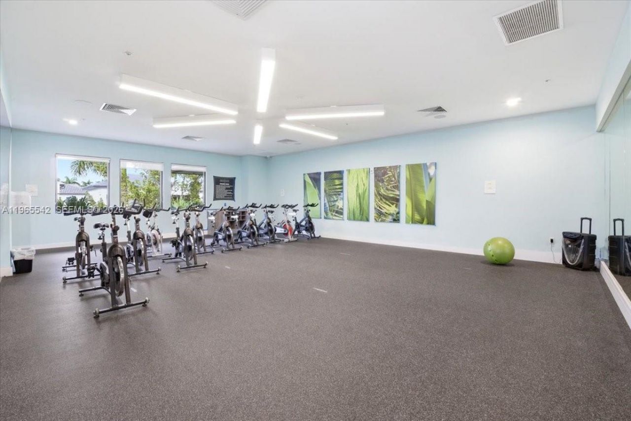 8096 NW 48th Ter , Doral, FL 33166 Photo