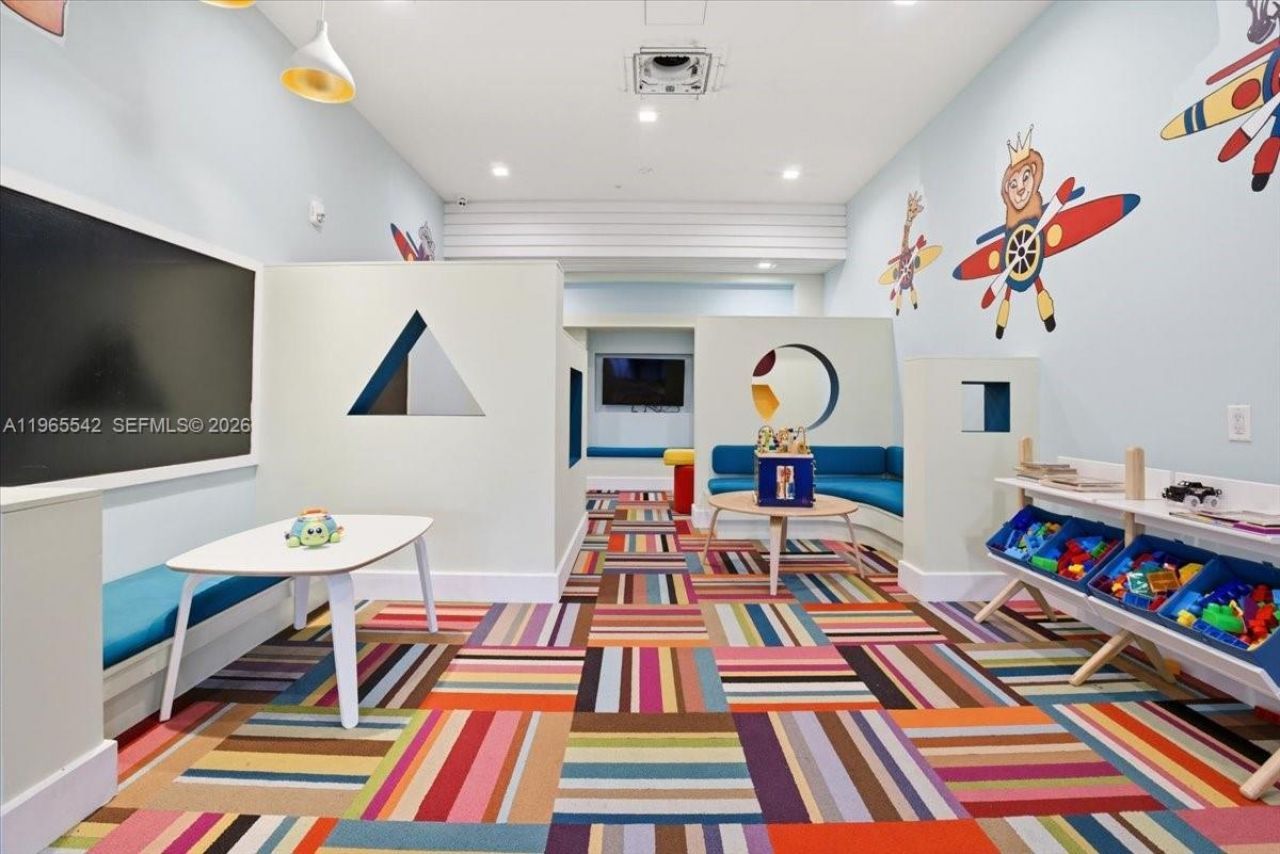 8096 NW 48th Ter , Doral, FL 33166 Photo