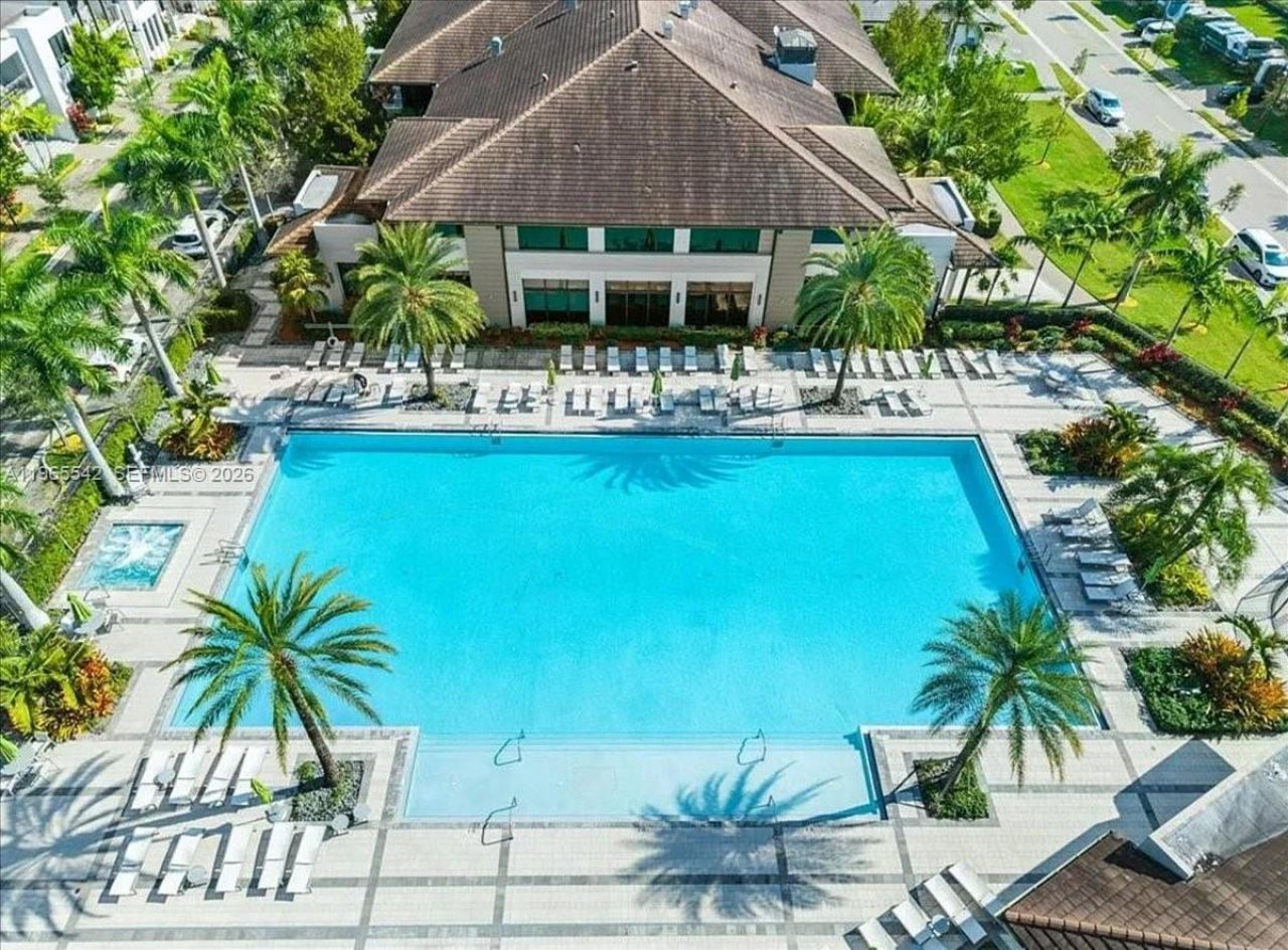 8096 NW 48th Ter , Doral, FL 33166 Photo