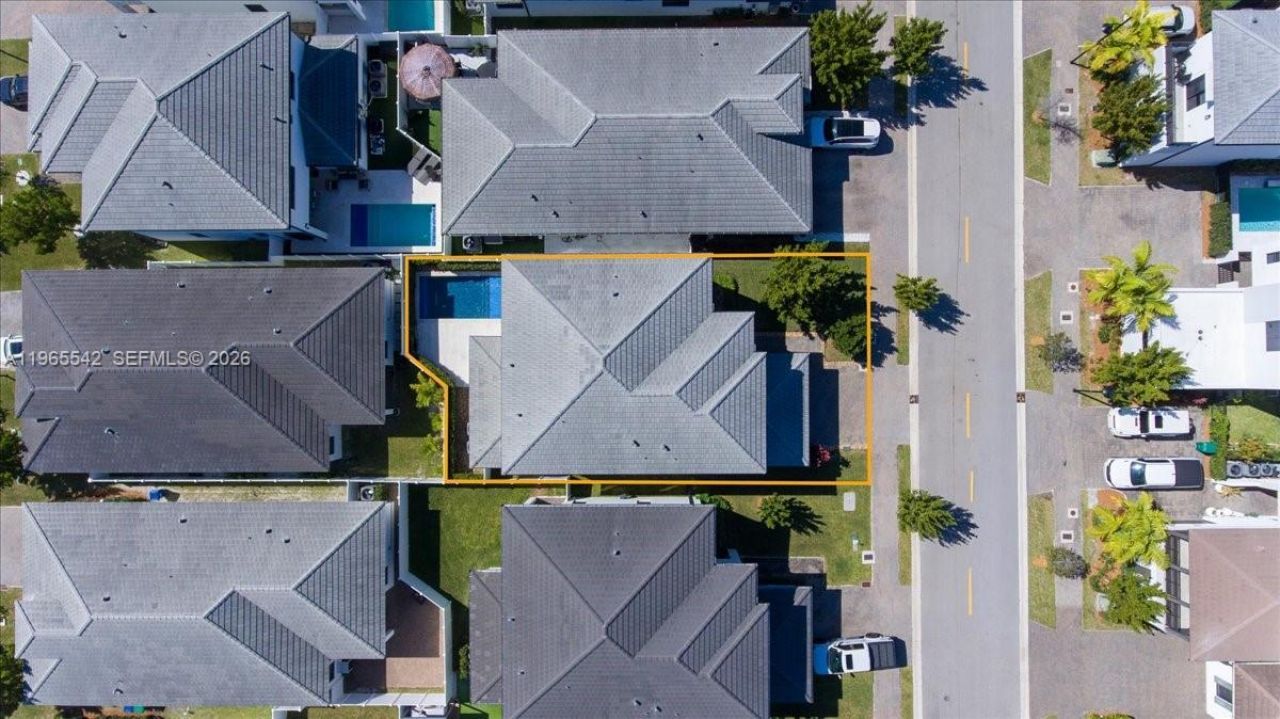 8096 NW 48th Ter , Doral, FL 33166 Photo