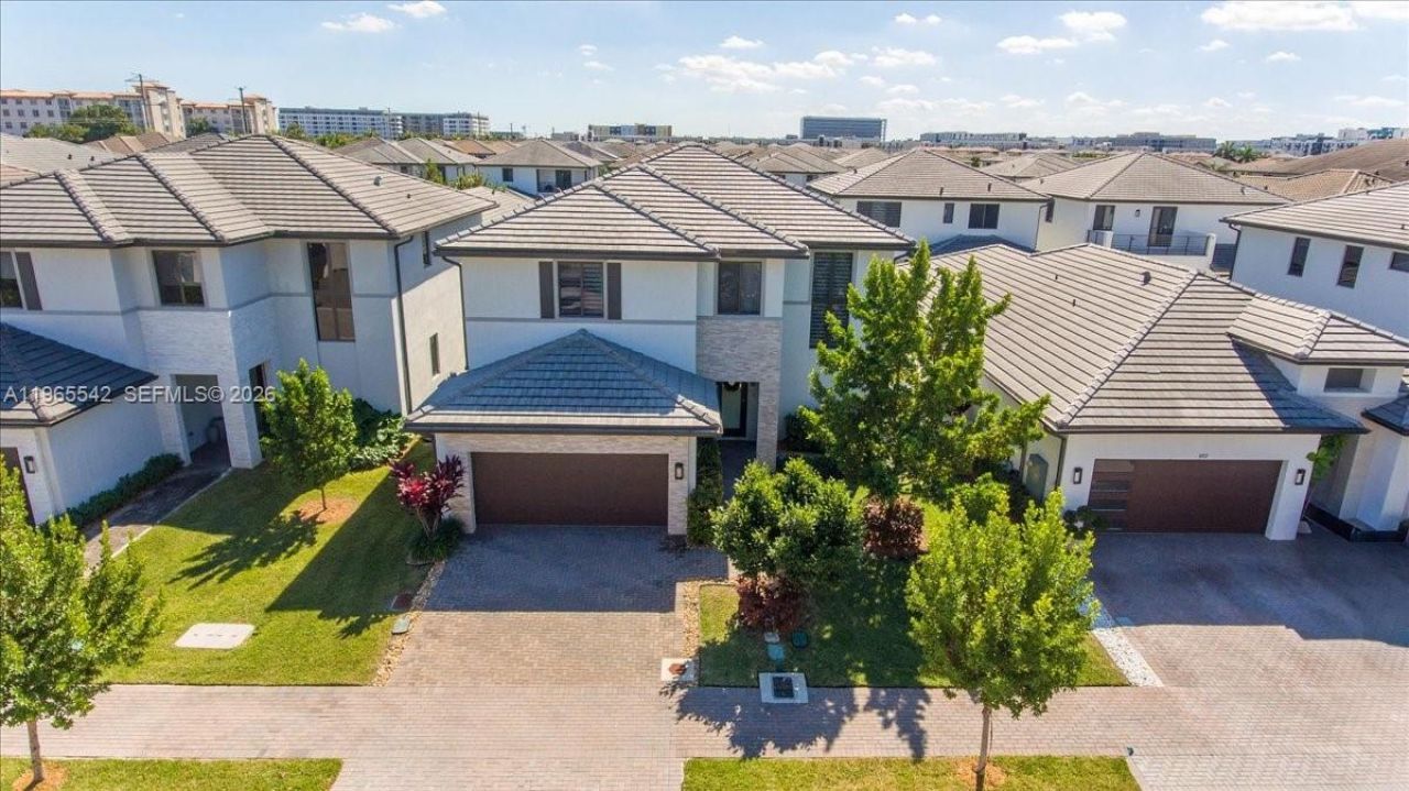 8096 NW 48th Ter , Doral, FL 33166 Photo