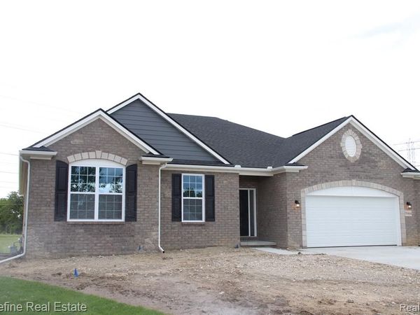 1 Pine Grove Lane, Milford Twp, MI 48381