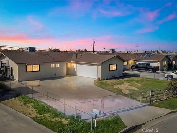 5817 Gary, Bakersfield, CA 93307