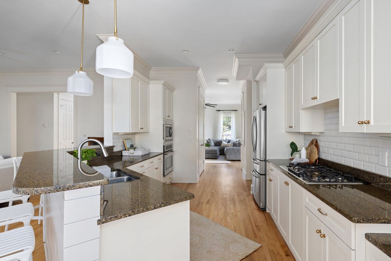 102 Bellinger Street Photo 12